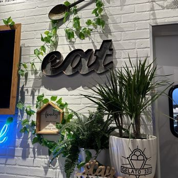 Gelato 101 - Cute decor - Gelato Near Me - Encinitas, California Gelato 101 - Cute decor - Gelato Near Me - Encinitas, California