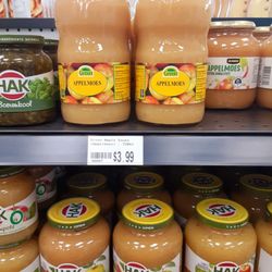 Holland Shopping Centre - Applesauce