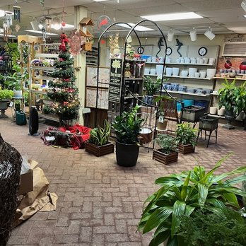 Wolf Trap Nursery - Nurseries & Gardening Near Me - Vienna, Virginia