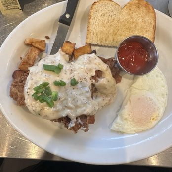 Table 57 - Chicken Fried Steak - Breakfast & Brunch Near Me - Visalia, California