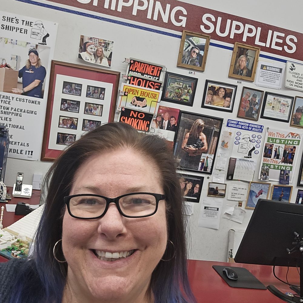 She's The Shipper - Happy me at She's the Shipper - Shipping Centers Near Me - La Mesa, California