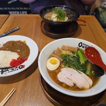 Onoya Ramen - Curry and ramen combo. Black vegetarian ramen. - Ramen Near Me - Honolulu, Hawaii Onoya Ramen - Curry and ramen combo. Black vegetarian ramen. - Ramen Near Me - Honolulu, Hawaii