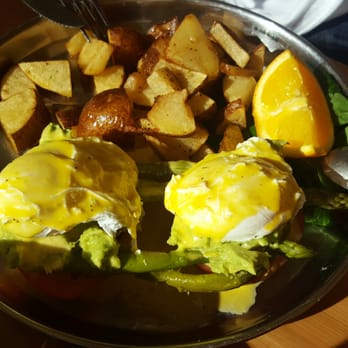 Main Kitchen Cafe - The California - New American Near Me - Granada Hills, California