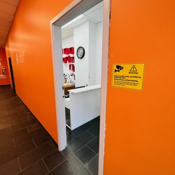 Rayan MobileClinic - Entrance Mobile Shop
