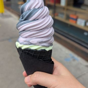 iHalo Krunch - Ice cream - Ice Cream & Frozen Yogurt Near Me - Toronto, Ontario