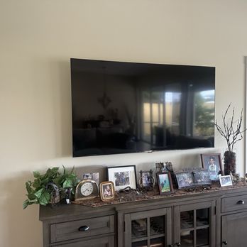 Tech Bros Installations - Living room tv - TV Mounting Near Me