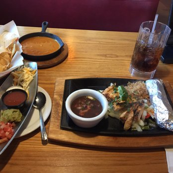 Chili's - Lunch Fajitas - Bars Near Me - Mooresville, North Carolina