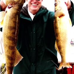 Wacky Walleye Guide Service - Guide Customer with a great catch-Walleye and Bass