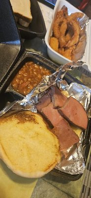 Leo's BBQ by null