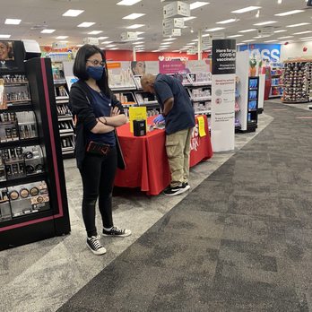 CVS Pharmacy - Manager Ashley & Manger Carlos! Don't trust these 2 overnight employees! My experience with these to managers was a nightmare! - Drugstores Near Me - Clermont, Florida