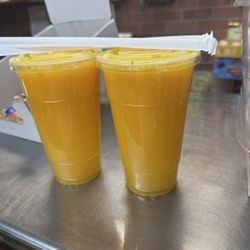 Angelica's Deli & Grocery - Angélicas deli/grocery i picked up two orange juices. The place was clean, well-organized, and the service was quick and friendly.