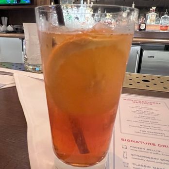 Hudson House - Strawberry spritz - Cocktail Bars Near Me - Houston, Texas