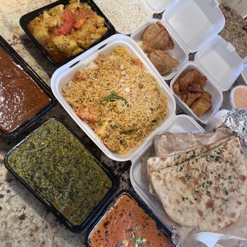 Kabab & Curry - Saag Paneer, Chicken Tikka Masala, Aloo Gobi, Lamb Curry, Garlic Naan, Vegetable Samosas, and Paneer Pakora. - Seafood Near Me - Albuquerque, New Mexico