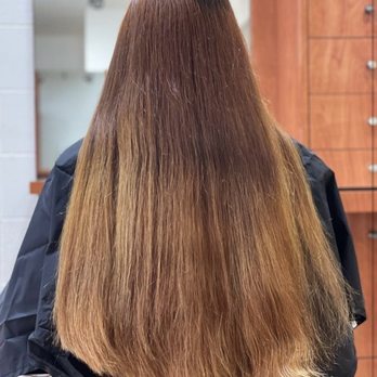 Willow Hair - This is the before photo, 3 different shades she had to cover!!! - Hair Salons Near Me - Eugene, Oregon