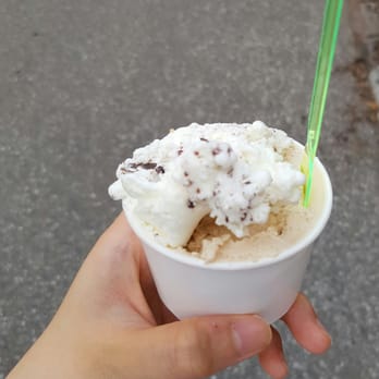 Love Gelato - Stracciatella (vanilla with chocolate chunks) and nocciola (hazelnut). Regular cup. $5 - Ice Cream & Frozen Yogurt Near Me - Markham, Ontario