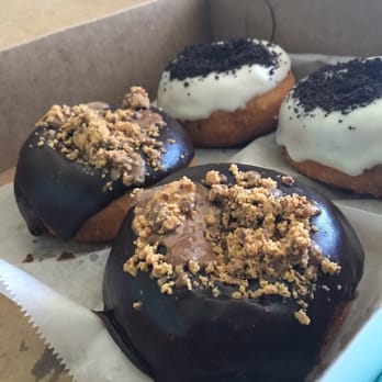 O's Donuts - Reese's & Oreo. Thank you donut gods. - Donuts Near Me - Norfolk, Virginia O's Donuts - Reese's & Oreo. Thank you donut gods. - Donuts Near Me - Norfolk, Virginia