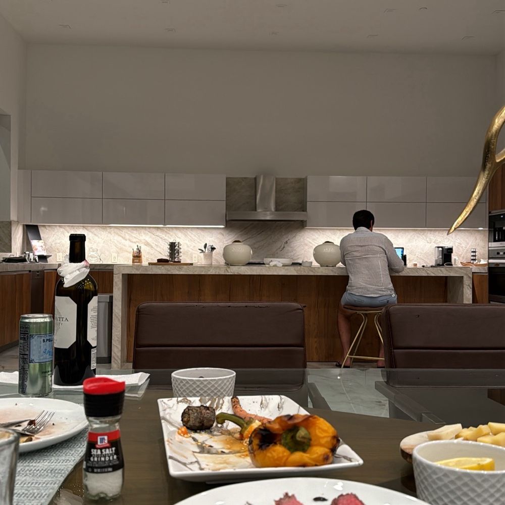 Botique Vacation Rental - Kitchen and dining--Post dinner wind down - Vacation Rentals Near Me - Rancho Mirage, California