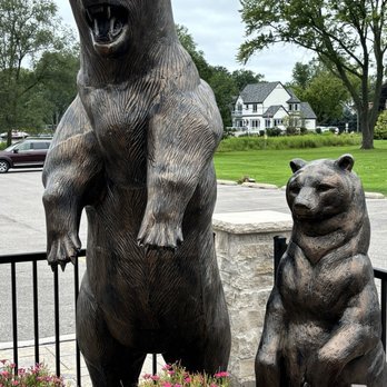 Bill's Pizza & Pub - Outside the restaurant...Chicago Bears of course! - Pizza Near Me - Mundelein, Illinois Bill's Pizza & Pub - Outside the restaurant...Chicago Bears of course! - Pizza Near Me - Mundelein, Illinois