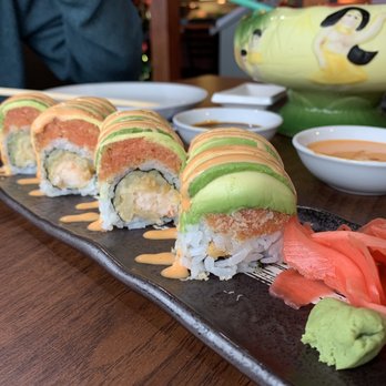 Mandarin Wilbraham - Yum! Lobster Tempura Maki. Perfectly made - Chinese Near Me - Wilbraham, Massachusetts