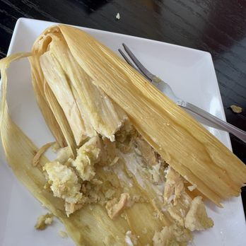 Molotes La Poblanita - Verde con pollo Tamales (solo uno/only one) - Mexican Near Me - Montgomery, Illinois