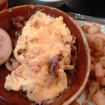 Another Broken Egg Cafe - Lakeview scramble with potatoes and English muffin - Breakfast & Brunch Near Me - New Orleans, Louisiana Another Broken Egg Cafe - Lakeview scramble with potatoes and English muffin - Breakfast & Brunch Near Me - New Orleans, Louisiana
