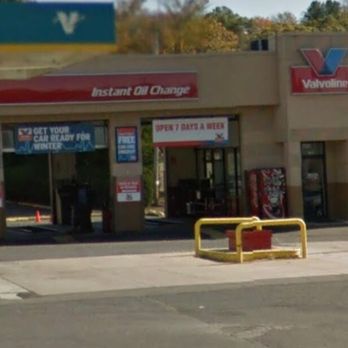 Valvoline Instant Oil Change - Oil Change Stations Near Me - Wallingford, Connecticut