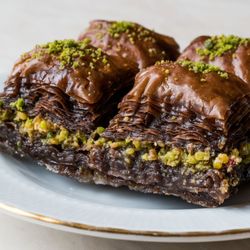 Pistachio Cafe