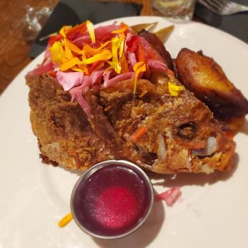 APT 4B - Fried Snapper - Lounges Near Me - Atlanta, Georgia