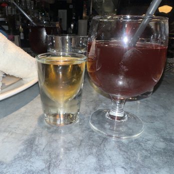 Au Cheval - Drinks - Bars Near Me - Chicago, Illinois