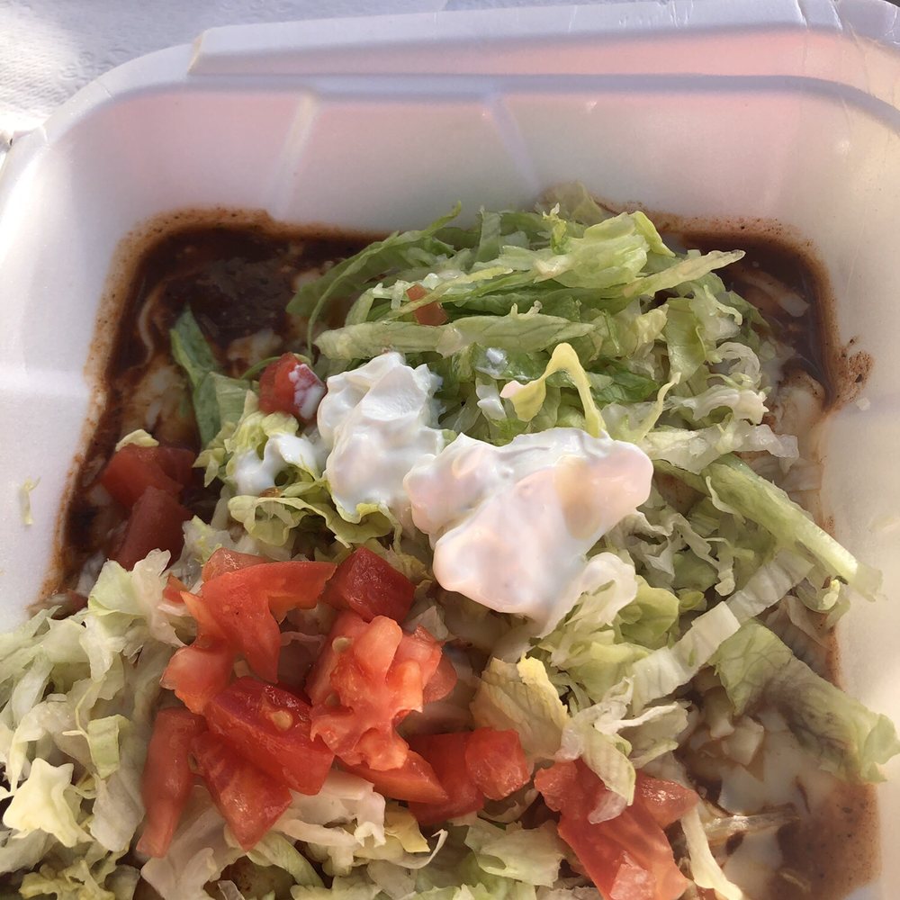 Taqueria San Jose - Burrow supremo topped with crisp lettuce fresh tomatoes and yummy sour cream. - Mexican Near Me - Tifton, Georgia Taqueria San Jose - Burrow supremo topped with crisp lettuce fresh tomatoes and yummy sour cream. - Mexican Near Me - Tifton, Georgia