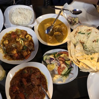 om namo - papadums, mango lassi, chicken tikka masala, malai kofta, chili paneer, butter naan, rice - Indian Near Me - Vienna, 9