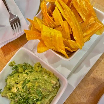 Empanada Mama - Hell's Kitchen - Guacamole & Plantain Chips - Latin American Near Me - New York, New York