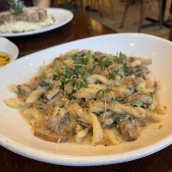 Bettolino Kitchen - Gemelli con Oxtail - Italian Near Me - Redondo Beach, California Bettolino Kitchen - Gemelli con Oxtail - Italian Near Me - Redondo Beach, California