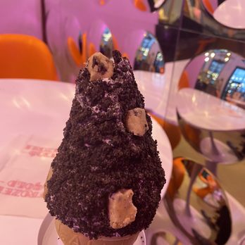 Frozen Gold - Cookie ice cream - Desserts Near Me - Colorado Springs, Colorado Frozen Gold - Cookie ice cream - Desserts Near Me - Colorado Springs, Colorado