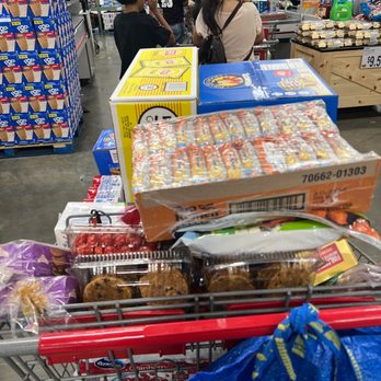 BJ's Wholesale Club - a shopping cart filled with food - Wholesale Stores Near Me - Brooklyn, New York BJ's Wholesale Club - a shopping cart filled with food - Wholesale Stores Near Me - Brooklyn, New York
