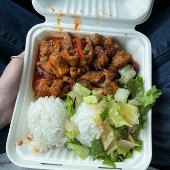 Joe's Grill Express - Pork guisantes & spicy crispy chicken - American Near Me - Honolulu, Hawaii