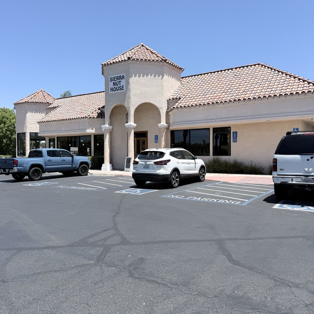 Sierra Nut House - Outside view - Specialty Food Near Me - Fresno, California
