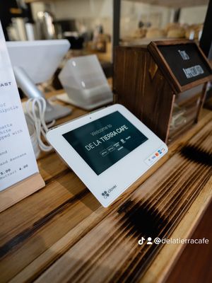 De La Tierra Café by null