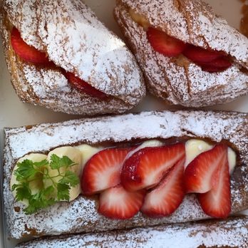 Cream Pan - Top: strawberry croissant Bottom: Strawberry Banana Croissant - Bakeries Near Me - Tustin, California Cream Pan - Top: strawberry croissant Bottom: Strawberry Banana Croissant - Bakeries Near Me - Tustin, California