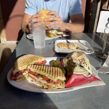 River Rock Roasting Co - Coffee & Tea Near Me - La Verkin, Utah