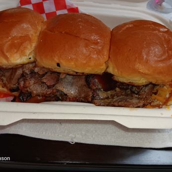The Cast Iron Queen - Smoke brisket sliders - Food Trucks Near Me - Enumclaw, Washington The Cast Iron Queen - Smoke brisket sliders - Food Trucks Near Me - Enumclaw, Washington