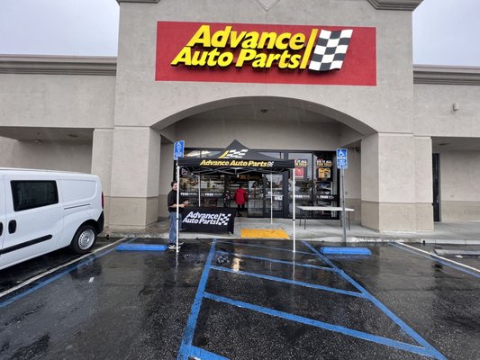 ADVANCE AUTO PARTS - Updated February 2025 - 3737 Crenshaw Blvd, Los