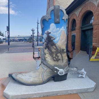 Cheyenne Depot Plaza - Another one of the boots displayed around town - Landmarks & Historical Buildings Near Me - Cheyenne, Wyoming Cheyenne Depot Plaza - Another one of the boots displayed around town - Landmarks & Historical Buildings Near Me - Cheyenne, Wyoming