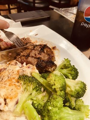 Off the Hook Bar and Grill by null