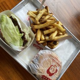 Bun and no bun burgers and fries
