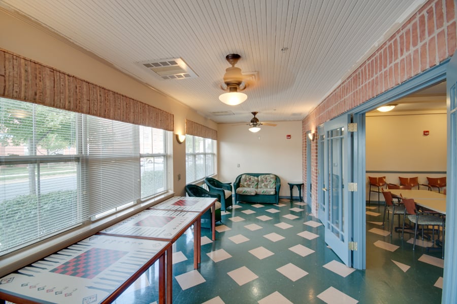 HARRY AND WEINBERG COURT APARTMENTS Request Information 12 Photos 1020 E 33rd St