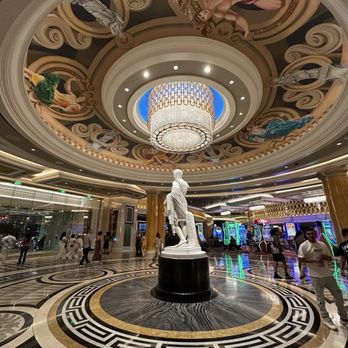 Caesars Palace - Hotels Near Me - Las Vegas, Nevada Caesars Palace - Hotels Near Me - Las Vegas, Nevada