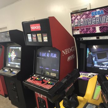 Bahia Resort Hotel - Arcade classics part 2. (All free play) - San Diego, CA