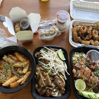 Brooklyn Carreta - Half of our orders (eating family style) - Food Court Near Me - Portland, Oregon Brooklyn Carreta - Half of our orders (eating family style) - Food Court Near Me - Portland, Oregon