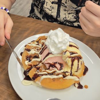 Syrup & Salt - Waffle Sundae - American Near Me - Mesa, Arizona Syrup & Salt - Waffle Sundae - American Near Me - Mesa, Arizona